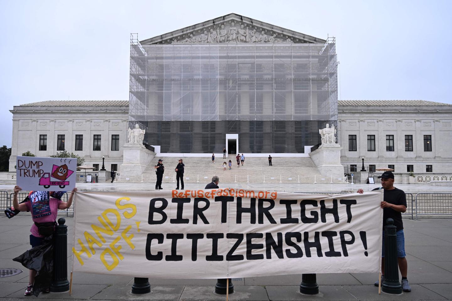 US Supreme Court Boosts Trump, Limits Federal Judge Power