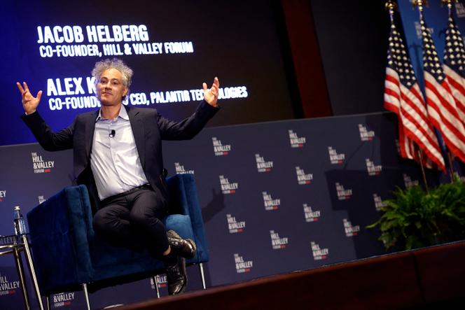 Alex Karp, patron de Palantir Technologies, lors d’une table ronde intitulée « Pouvoir, finalité et le nouveau siècle américain » au Hill and Valley Forum, au Capitole, le 30 avril 2025 à Washington.