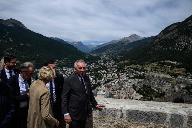 Le premier ministre, François Bayrou, représentant le comité interministériel aux Jeux olympiques et paralympiques 2030, au fort des Têtes, à Briançon (Hautes-Alpes), le 27 juin 2025.
