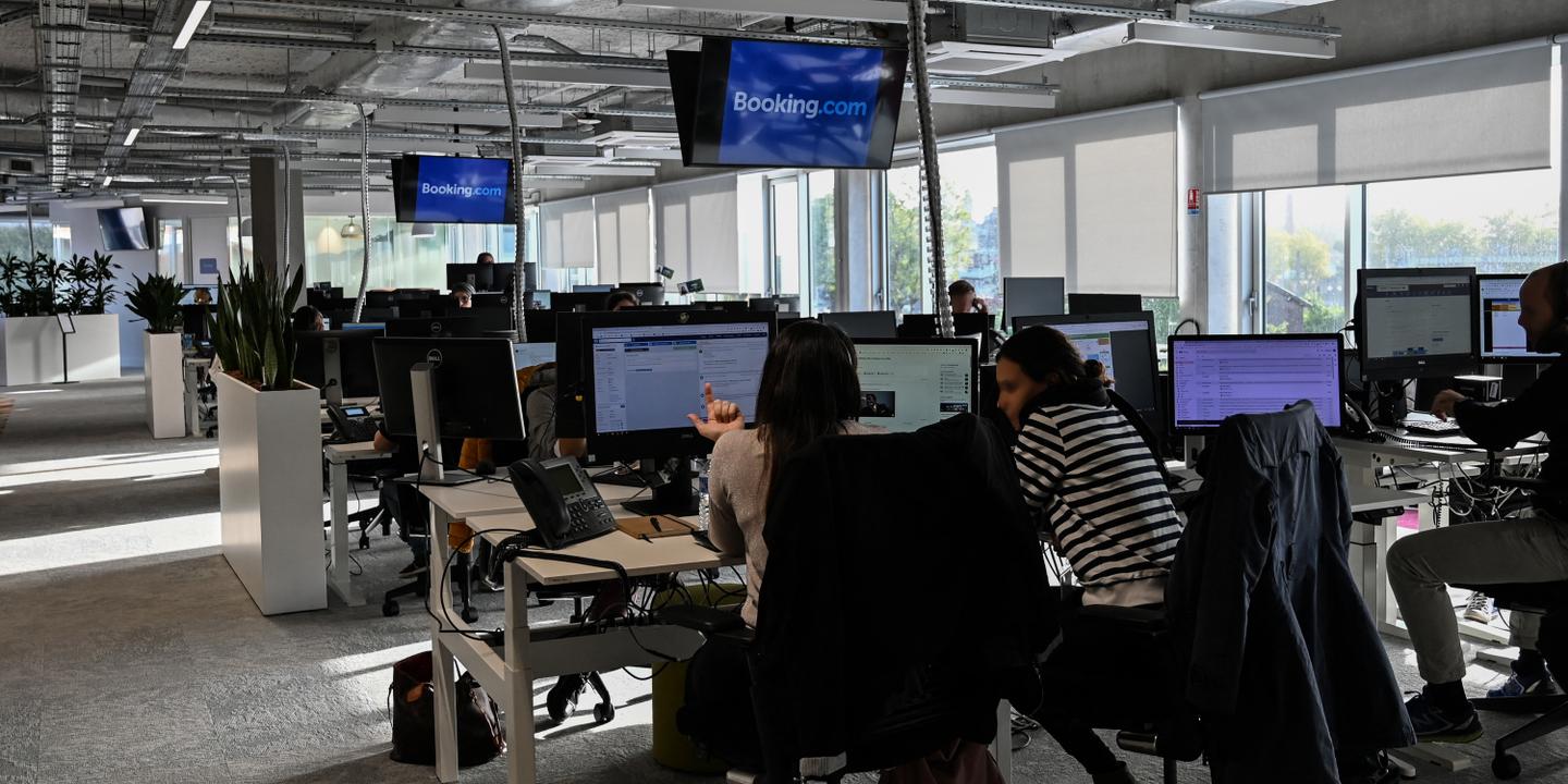 Dutch consumers wage war against Booking.com