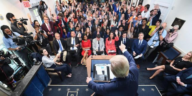 Aux Etats-Unis, la Cour suprême offre une victoire retentissante à Donald Trump en affaiblissant le pouvoir des juges fédéraux