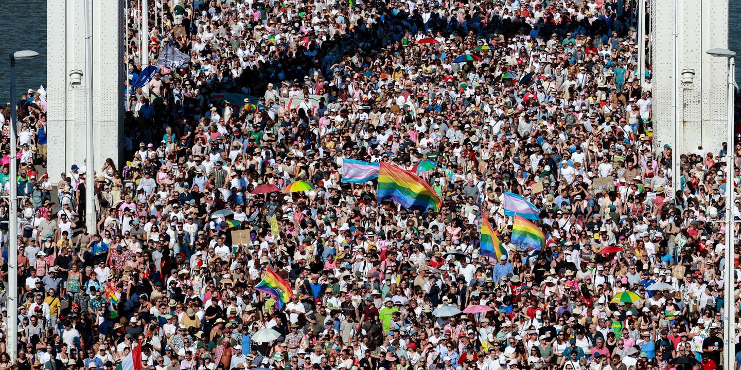Tens of thousands defy Orban's ban in Budapest Pride march