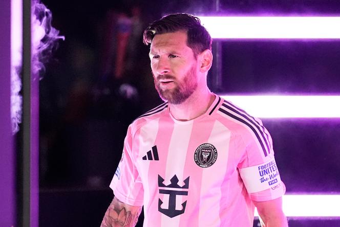 Inter Miami's Lionel Messi enters the field before the Club World Cup round of 16 soccer match between PSG and Inter Miami in Atlanta, on Sunday, June 29, 2025.