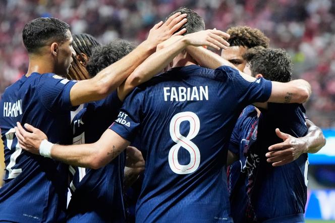 Paris Saint-Germain team celebrates the second goal by Paris Saint-Germain's João Neves during the Club World Cup round of 16 soccer match between PSG and Inter Miami in Atlanta, Sunday, June 29, 2025.