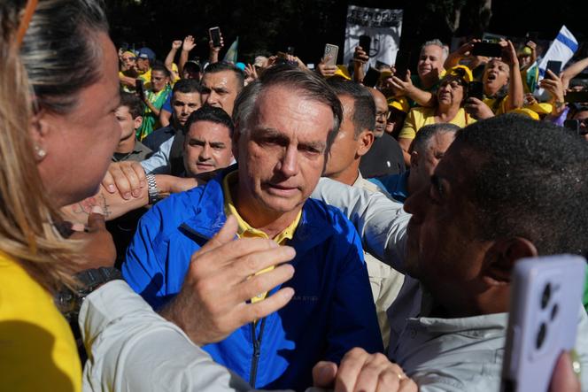 Jair Bolsonaro, em uma demonstação de cidadãos, contra seu julgamento perante o Supremo Tribunal, onde o Presider do Brasileiro é acusado de participar de uma contagem em 2022. Em São Paulo, 29 de junho de 2025.