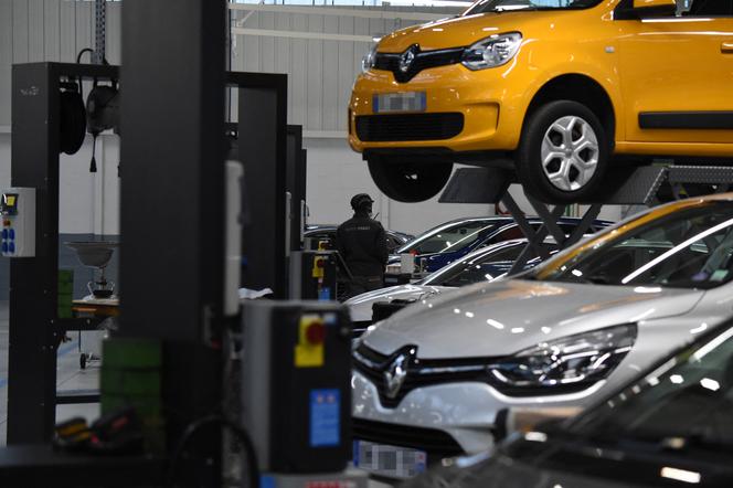 Dans la première usine de voitures d’occasion, la « Factory VO », dans l’ancienne usine de Flins (Yvelines), le 30 novembre 2021.
