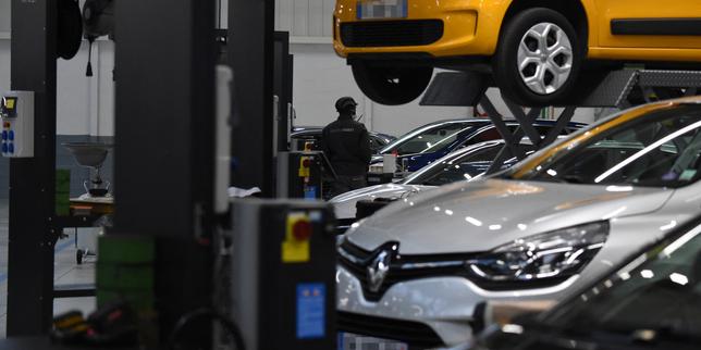 Dans la première usine de voitures d’occasion, la « Factory VO », dans l’ancienne usine de Flins (Yvelines), le 30 novembre 2021.