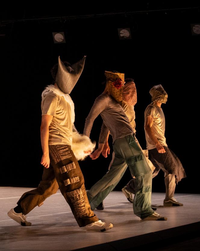 Lors d’une représentation de « Magec/the Desert » de Radouan Mriziga, à Bruxelles, le 8 mai.