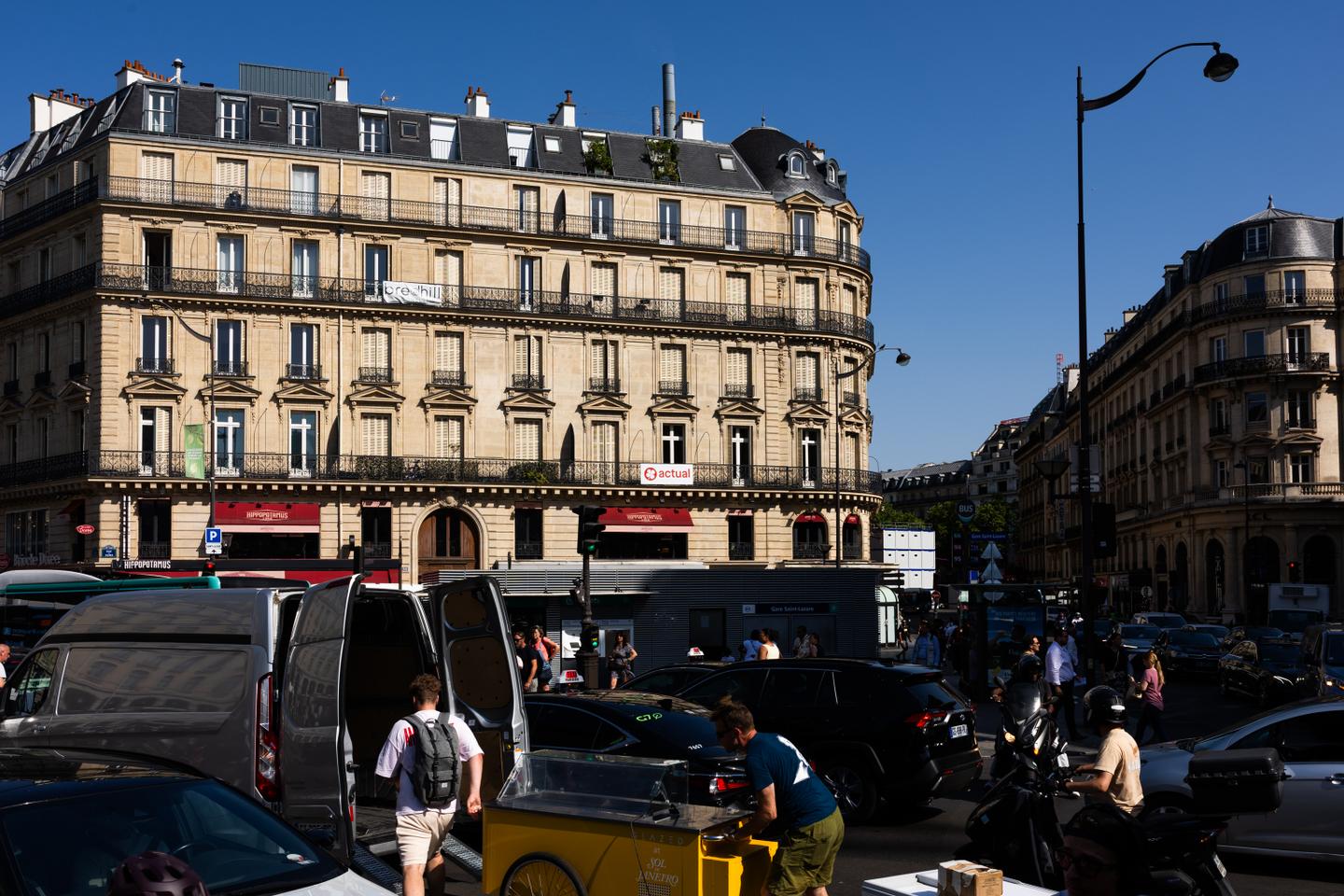 Heatwave sparks public debate on shutters for French homes