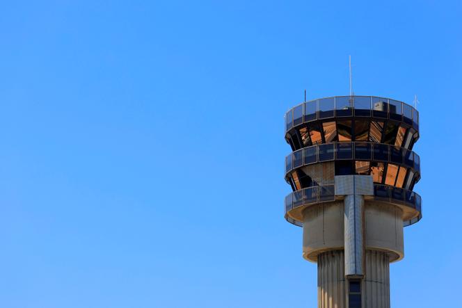 
La tour de contrôle de l’aéroport de Marignane, près de Marseille, le 2 juillet 2025.