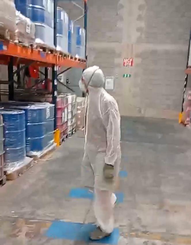 Captura de vídeo fornecida pela Mower e pessoas relevantes voluntárias durante sua intrusão na fábrica de Genay BASF na segunda -feira, 23 de junho.