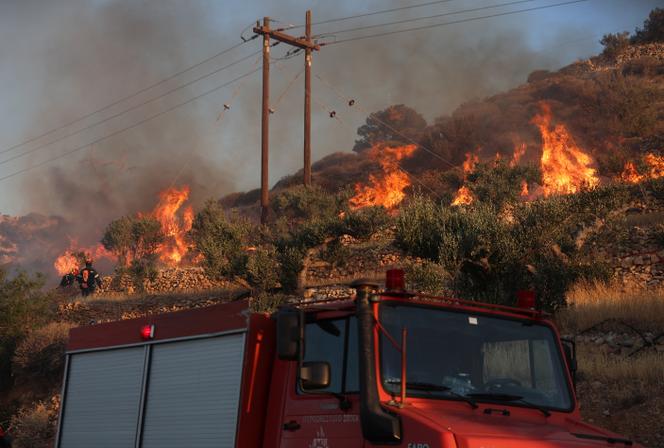 Incendie en Crète, près de la ville de Ierapetra, le 3 juillet 2025.