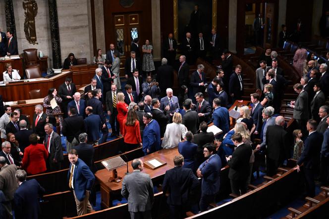 Les membres du Congrès américain votent le projet de loi budgétaire de Donald Trump, au Capitole, à Washington, le 3 juillet 2025.