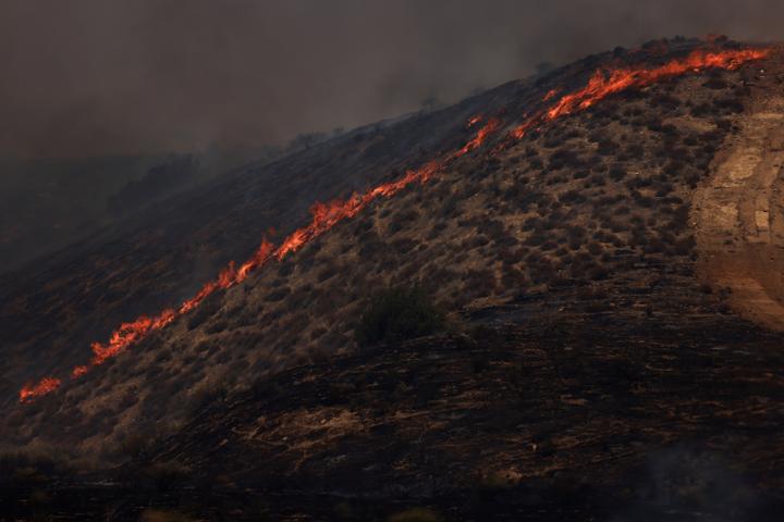 Sur le site du Madre Fire près de New Cuyama (Californie), le 3 juillet 2025.