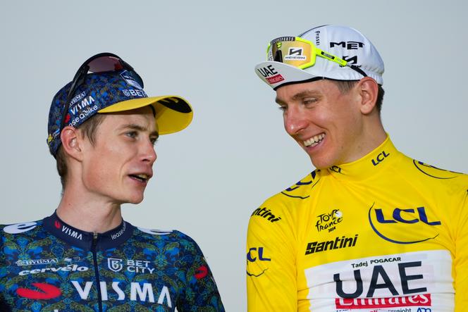 Jonas Vingegaard et Tadej Pogacar lors de la dernière étape du Tour de France 2024, à Nice, le 21 juillet 2024.