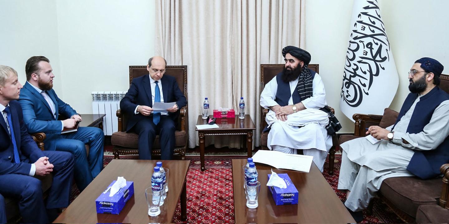 La Russie reconnaît le gouvernement taliban en Afghanistan, une première mondiale