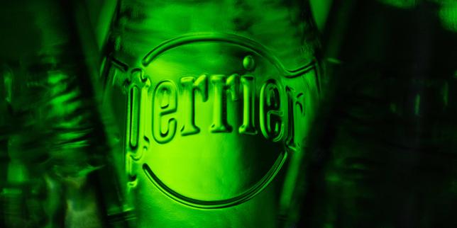Perrier : l’avenir de la marque d’eau minérale naturelle reste menacé