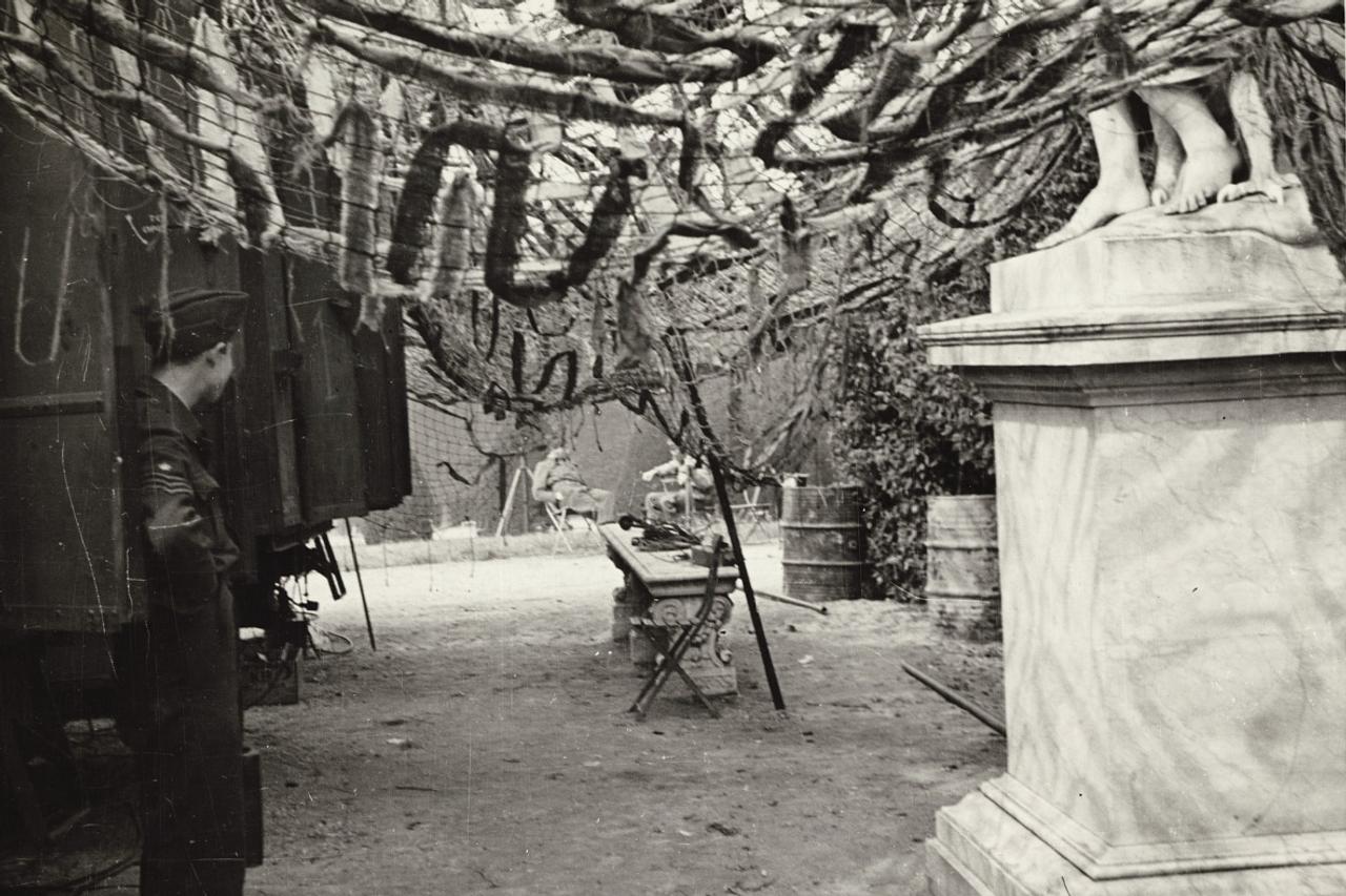 Bastille Day in 1945: Versailles, the city of the Sun King, swept up in  republican jubilation