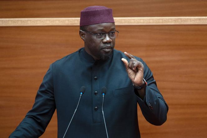 Le premier ministre sénégalais, Ousmane Sonko, lors d’une séance plénière consacrée aux questions d’actualité à l’Assemblée nationale, à Dakar, le 21 février 2025.