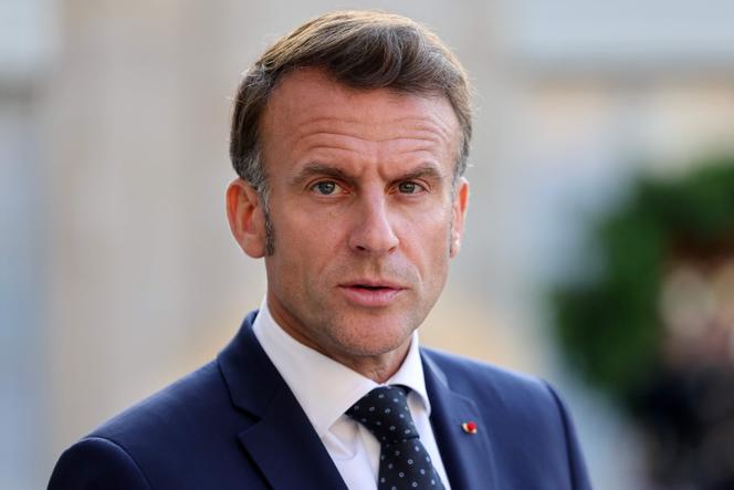 Emmanuel Macron devant le palais de l’Elysée, le 4 juillet 2025.