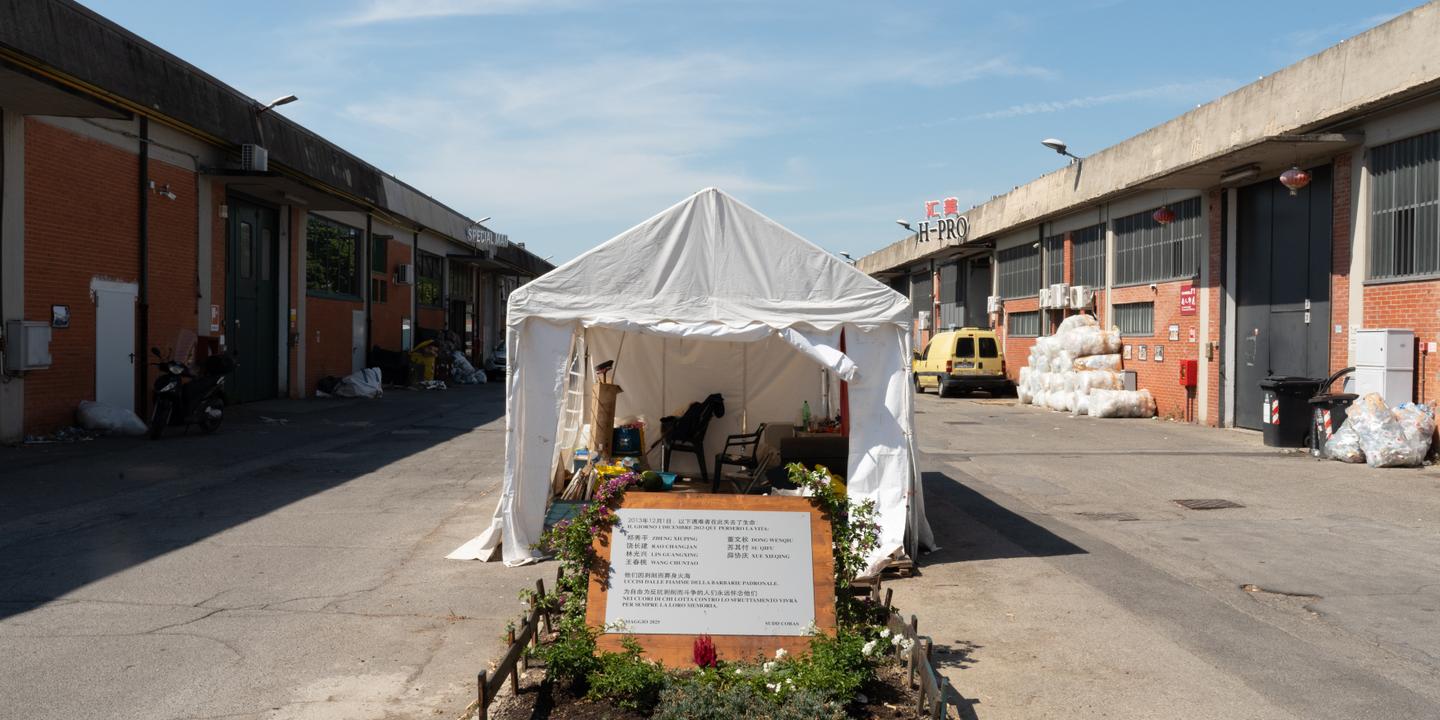 En Toscane, la « guerre des cintres » de la mafia chinoise dans le plus grand pôle textile d’Europe