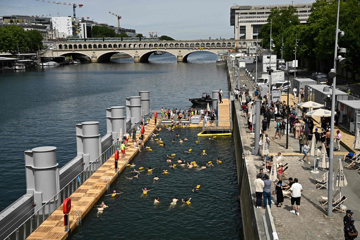 Video. Seine summer: Paris river reopens to public after century-long ban