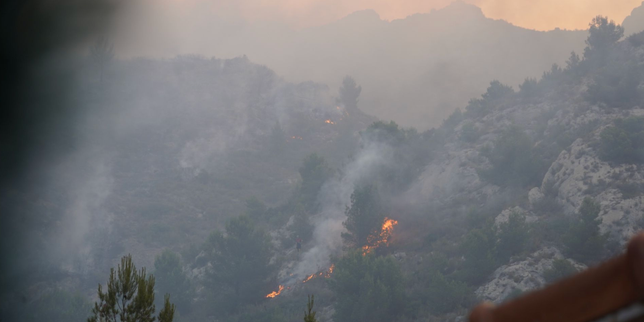 Dans les Bouches-du-Rhône, premier incendie d’ampleur de la saison, 150 personnes mises en sécurité