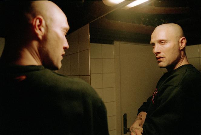 Mads Mikkelsen (Tonny) dans « Pusher 2. Du sang sur les mains » (2004), de Nicolas Winding Refn.