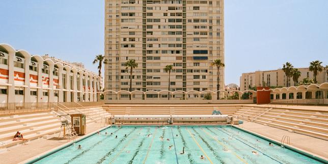 Le bassin extérieur de la piscine du Port-Marchand, à Toulon, le 12 juin.