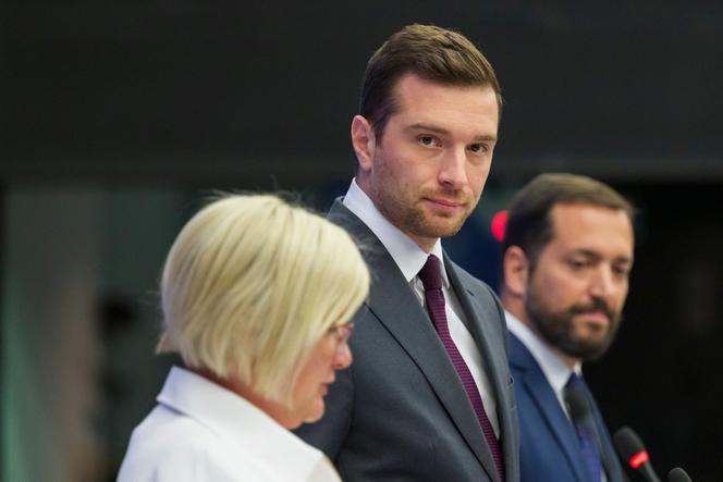 Le président du Rassemblement national (RN), Jordan Bardella, lors d’une séance au Parlement européen, à Strasbourg, le 8 juillet 2025.