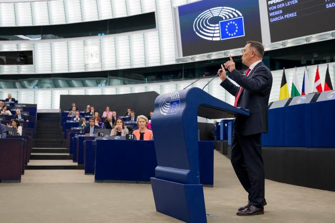 Au Parlement européen, lors d’un discours du député d’extrême droite roumain Gheorghe Piperea, à Strasbourg (Bas-Rhin), le 7 juillet 2025.