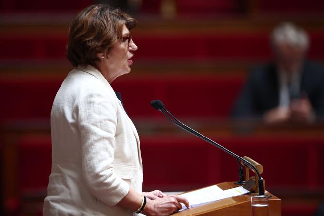La ministre française de l’agriculture et de la souveraineté alimentaire, Annie Genevard, à l’Assemblée nationale, à Paris, avant le vote de la loi Duplomb, le 8 juillet 2025.