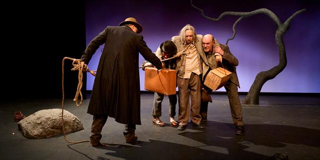 Au Festival « off » d’Avignon, dans « En attendant Godot », une paire de clodos fraternels en miroir inversé du rapport maître-esclave