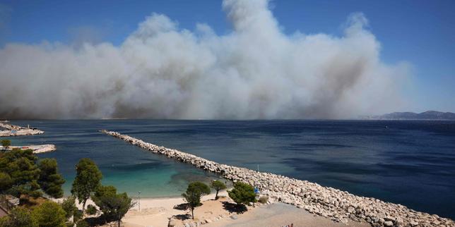 Flights suspended at Marseille Airport due to nearby wildfire