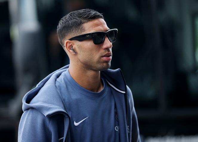 Achraf Hakimi à son arrivée au MetLife Stadium, dans le New Jersey (Etats-Unis), avant la demi-finale de la Coupe du monde des clubs entre le PSG et le Real Madrid, le 9 juillet 2025.