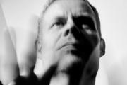 Max Richter chez Comme Des Garçons, à Paris, le 27 mai 2025.