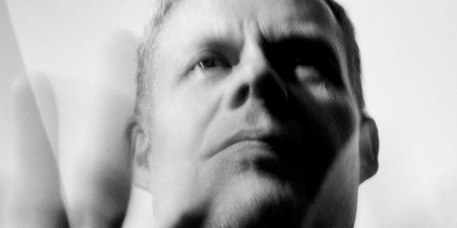 Max Richter chez Comme Des Garçons, à Paris, le 27 mai 2025.