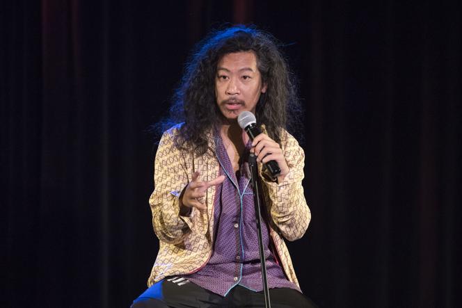 L’humoriste Bun Hay Mean joue son spectacle « Le monde appartient à ceux qui le fabriquent » au Théâtre de la cité, à Nice, le 17 octobre 2019.
