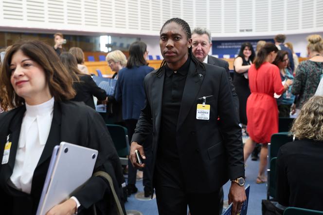 La sud-africaine Caster Semenya quitte la Cour européenne des droits de l’homme à Strasbourg, le 10 juillet 2025 .