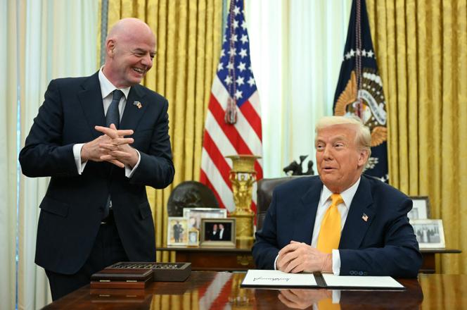 دونالد ترامب وجياني إنفانتينو: «صداقة مميزة» في كأس العالم للأندية 2 Gianni Infantino وDonald Trump في المكتب البيضاوي