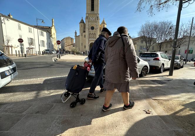 Des personnes âgées à Marseille (Bouches-du-Rhône) le 17 février 2024.