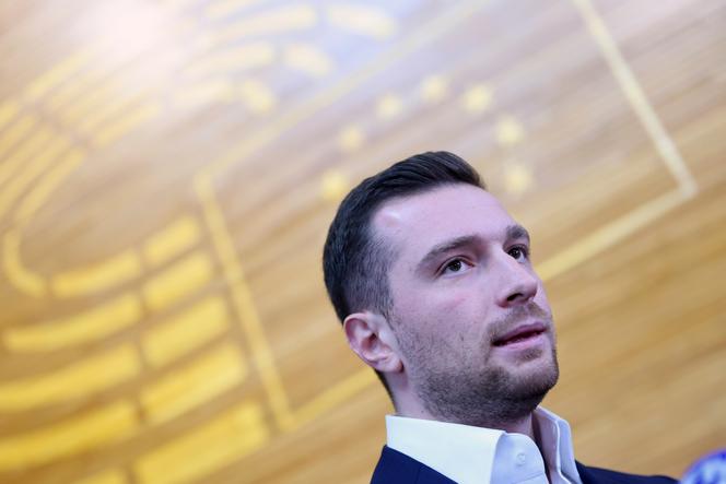 Jordan Bardella au Parlement européen à Strasbourg, le mercredi 9 juillet 2025.