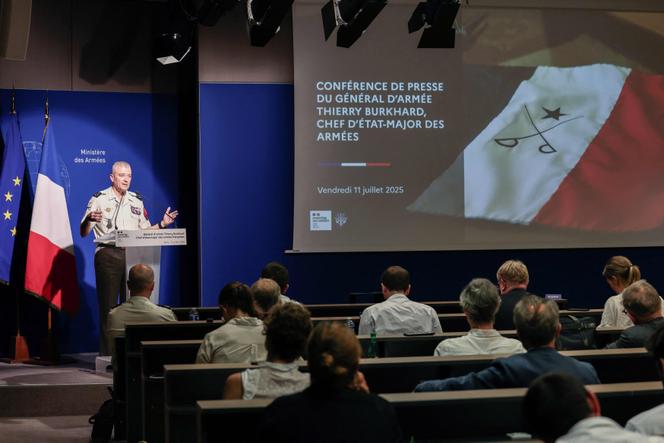 Le chef d’état-major des armées (CEMA), le général Thierry Burkhard, lors d’une conférence de presse à Paris, le 11 juillet 2025.