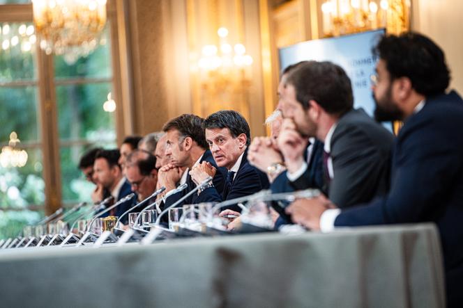 Manuel Valls, ministre des outre-mer, lors de la conclusion du sommet pour l’avenir de la Nouvelle-Calédonie, à Paris, le 12 juillet 2025.