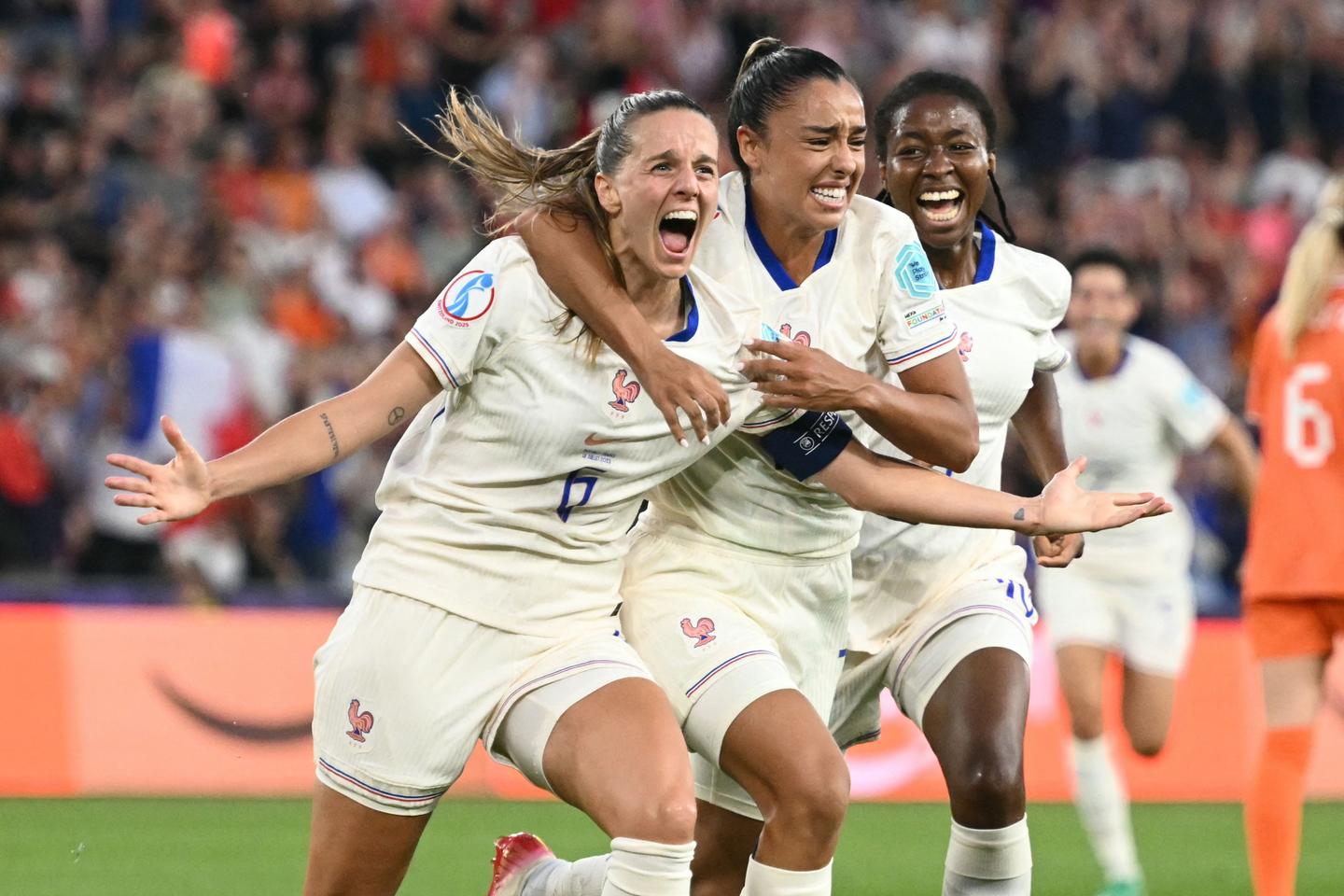 Sandie Toletti annonce sa retraite, un nouveau départ d’une figure de l’équipe de France de football