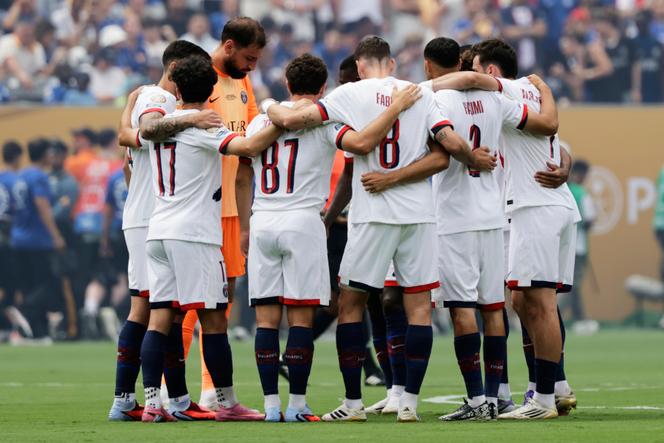Les joueurs du Paris Saint-Germain avant la finale de la Coupe du monde des clubs de football face à Chelsea à East Rutherford, dans le New Jersey, le dimanche 13 juillet 2025.