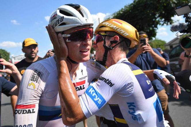 Tim Merlier a souligné le rôle de son coéquipier Remco Evenepoel (Soudal-Quick Step) pour l’aider à remporter le sprint à Châteauroux, le 13 juillet 2025.