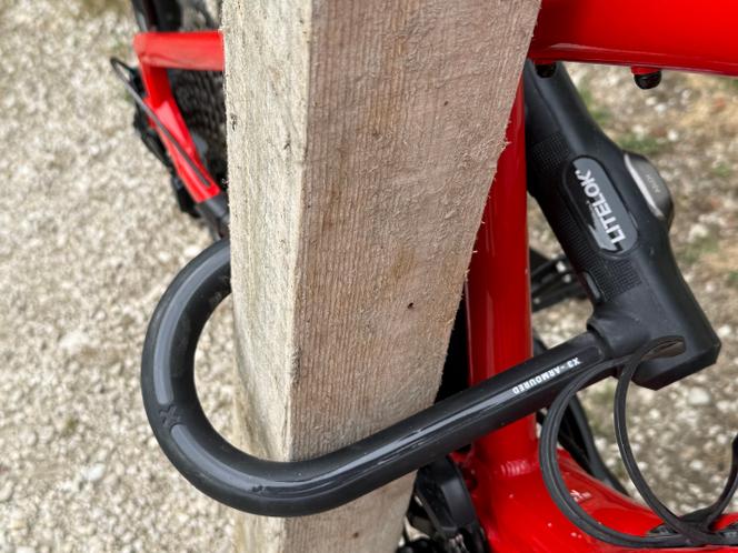 H&S Antivol Moto & Vélo Robuste Chaîne & Cadenas - Anti Vol 6mmx1.2m Chaine de Sécurité et Cadenas avec 5 Clés - Chaînes Incassables pour Moto & Scooter - Antivols Haute Sécurité