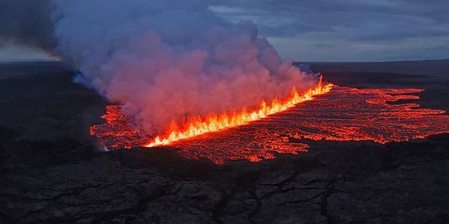 En Islande, le volcan de Reykjanes entre en éruption pour la neuvième fois depuis 2023