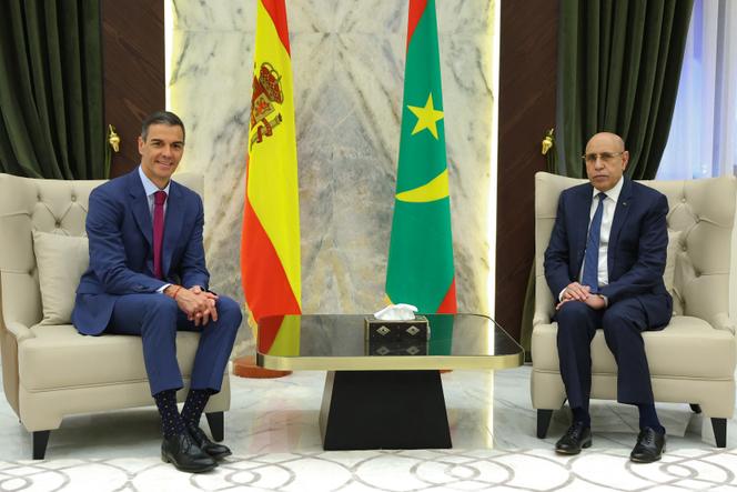 Le premier ministre espagnol, Pedro Sanchez, et le président mauritanien, Mohamed Ould Ghazouani, à Nouakchott, le 16 juillet 2025.